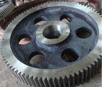 42crmo Çelik Pinion Gear döküm ve kalınlaştırılmış top değirmenleri yedek parçaları
